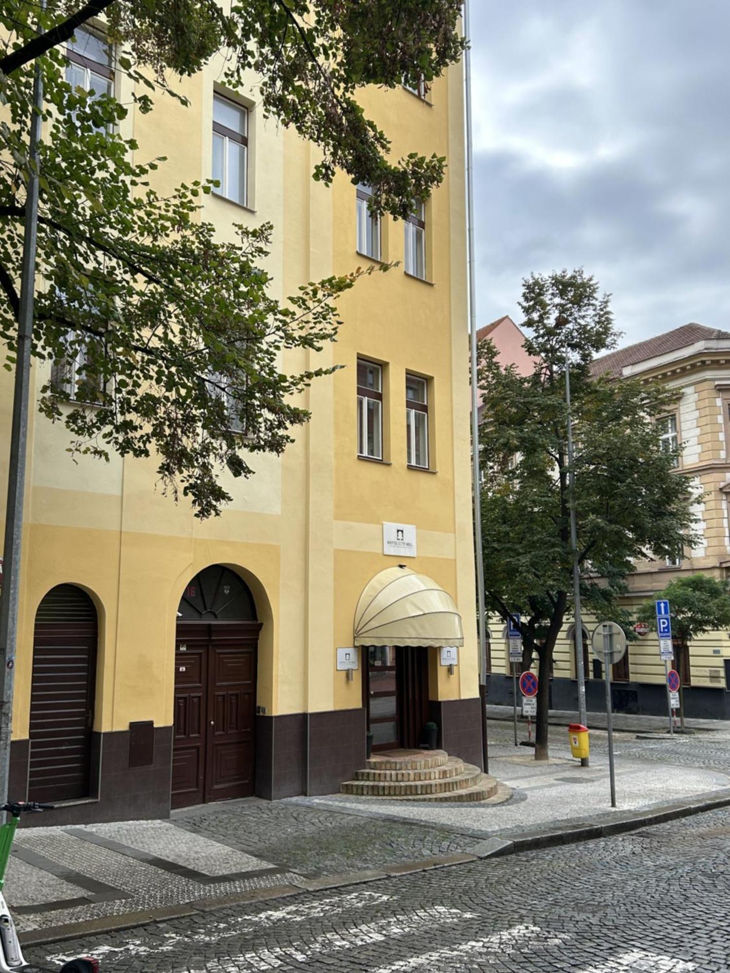 Hotel City Bell — Photos 1